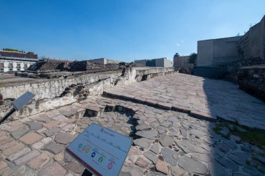 Aztec Meksika 'nın Mexico City CDMX şehrinin tarihi merkezindeki Templo Mayor Great Temple' ı mahvetti. Mexico City 'nin tarihi merkezi 1987 yılından bu yana UNESCO Dünya Mirasları Alanıdır..