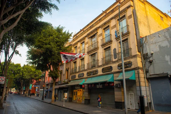 Edificios Históricos Calle Tacuba Cerca Calle República Chile Cerca Plaza —  Fotos de Stock
