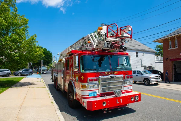 Camión Bomberos Centro Ciudad Winthrop Cerca Del Ayuntamiento Winthrop Massachusetts — Foto de Stock