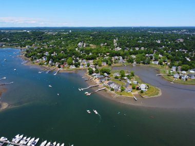 Danvers Fosters Point 'in Danvers, Massachusetts MA, ABD' deki Crane River kıyısındaki hava manzarası.. 