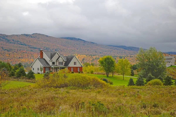 Vermont Fall Foliage Cloudy Day Mount Mansfield Background Vermont Usa — Stock Photo, Image