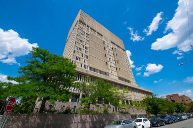 Doğu Cambridge, Massachusetts MA, ABD 'deki 40 Thorndike Caddesi' ndeki tarihi gökdelen.. 