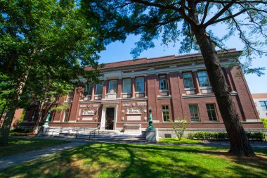 Robinson Hall, Harvard Yard 'da, Cambridge' deki Harvard Üniversitesi, Massachusetts MA, ABD. Bu salon Harvard Üniversitesi Mimarlık Bölümü 'dür.. 