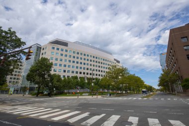 Cambridge, Massachusetts MA, ABD 'deki Main Street yakınlarındaki 200 Technology Meydanı' ndaki Moderna genel merkez binası..