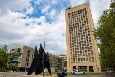 McDermott Court ve Massachusset Teknoloji Enstitüsü (MIT), Cambridge, Massachusetts MA, ABD.