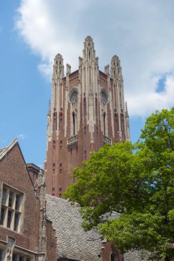 Wellesley Üniversitesi Yeşil Salon ve Çan Kulesi Wellesley, Massachusetts MA, ABD.