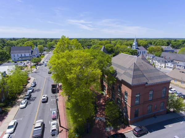 Medfield Belediye Binasının Ana Caddedeki Hava Görüntüsü Boston Metro West — Stok fotoğraf