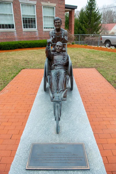 Boston Marathon Yes You Can Statue Downtown Hopkinton Start Line — Foto Stock