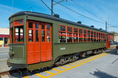 New Orleans Tramvayı No: 966 Dutton Caddesi 'ndeki Ulusal Tramvay Müzesi Massachusetts, MA, ABD.