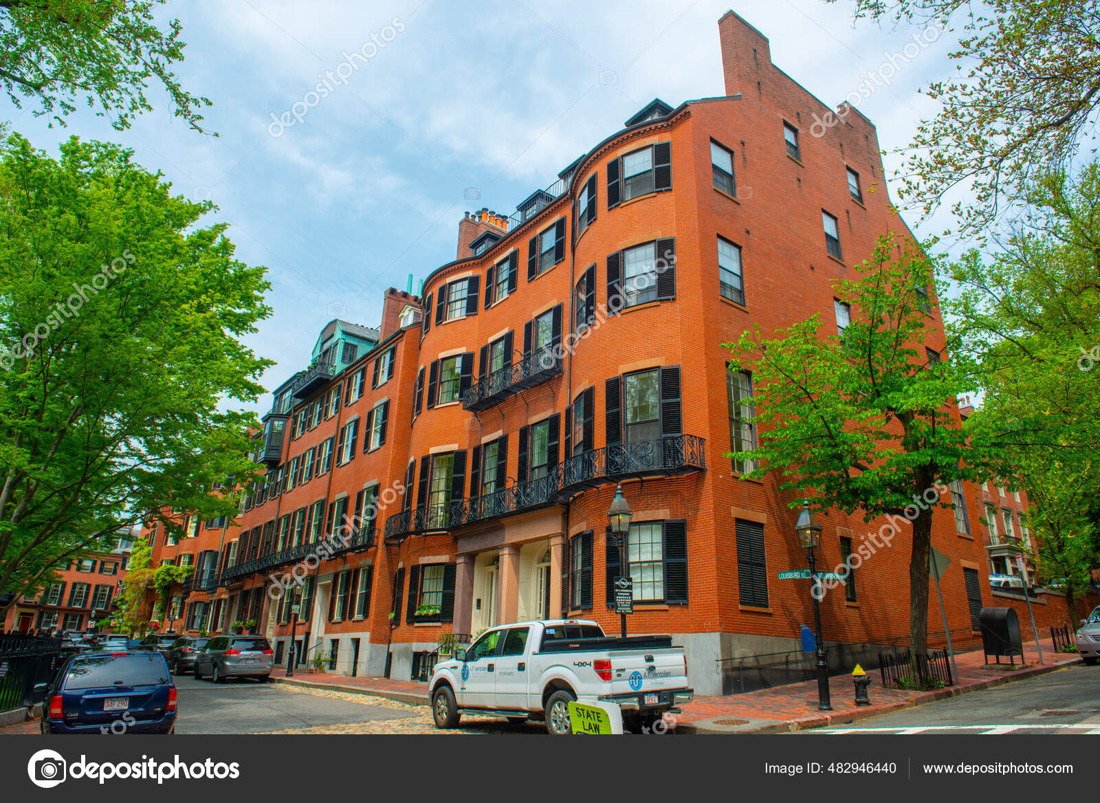 For Sale: A Beacon Hill Townhouse by Historic Louisburg Square