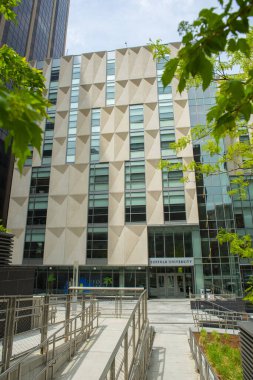 Suffolk Üniversitesi Sanat ve Bilim Koleji Samia Akademik Merkezi, Boston şehir merkezindeki Beacon Hill 20 Somerset Caddesi, Massachusetts MA, ABD. 