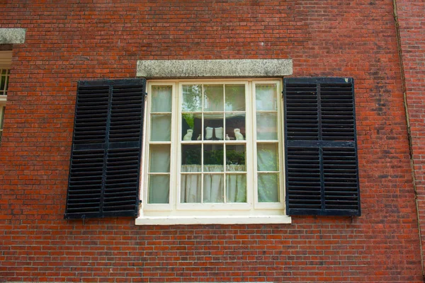 Antikes Fenster Den Historischen Reihenhäusern Der Acorn Street Auf Dem — Stockfoto