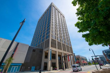 Ticaret Merkezi, Worcester, Massachusetts MA, ABD 'de 100 Front Caddesi' nde bulunan yüksek binadır.. 