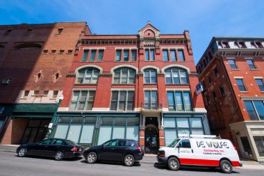 Worcester, Massachusetts MA şehir merkezindeki Pleasant Caddesi 11 numaradaki Garipler Salonu Binası.. 