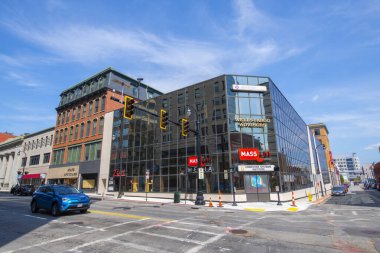 Worcester, Massachusetts MA, ABD 'deki Mechanic Caddesi 389 numaradaki Wells Fargo Danışmanlık binası.. 