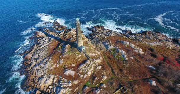 Thacher島の空中ビュー灯台Thacher島 Rockport Cape Ann Massacheta Usa シアター島灯台は1771年に建設された — ストック動画