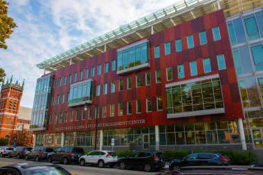 Clark Üniversitesi Shaich Ailesi Mezunları ve Worcester, Massachusetts MA, ABD 'deki 950 Ana Cadde' deki Öğrenci İlişkileri Merkezi.  