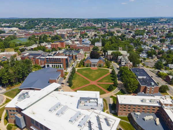 Worcester Politeknik Enstitüsü WPI ana kampüsünün hava görüntüsü Worcester, Massachusetts MA, ABD.  