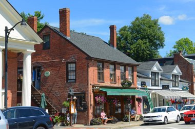 Concord Tarih Merkezi, Massachusetts MA, ABD 'deki Ana Cadde' deki Tarihi Binalar.