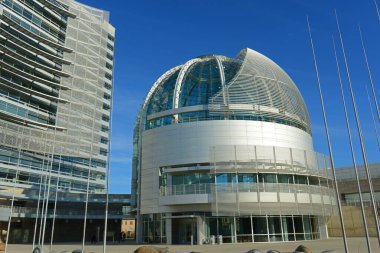 San Jose Belediye Binası, postmodern tarzda 200 Doğu Santa Clara Caddesi 'nde San Jose, Kaliforniya' nın merkezindeki N 5. Cadde 'de yer almaktadır.. 