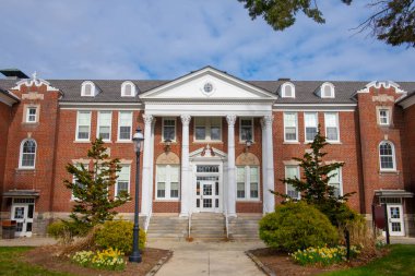 Middlesex Community College North Academic Hall Bedford Campus 591 Springs Road 'da Bedford, Massachusetts MA, ABD. 