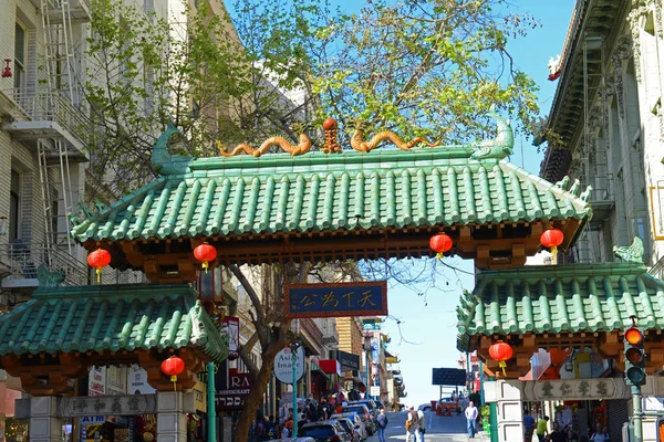 Chinatown Dragon Gateway Paifang Grant Avenue Bush Street 샌프란시스코의 역사적 — 스톡 사진