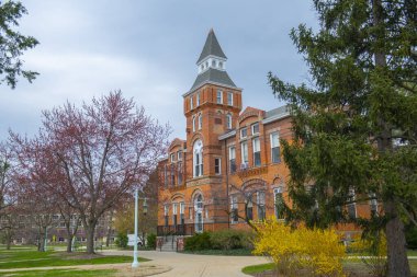 Robert S. Linton Hall, Michigan Eyalet Üniversitesi, Doğu Lansing, Michigan MI, ABD. Bu bina Sanat ve Harfler Koleji 'nin evidir.. 
