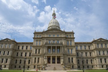 Michigan Eyalet Meclisi, Michigan Eyaleti 'nin 100 N Capitol Bulvarı, Lansing, Michigan MI, ABD' deki yasama hükümetidir.. 