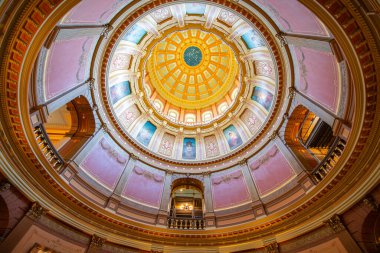 Michigan Eyalet Meclisi Tavanı. Bu bina Michigan Eyaleti 'nin yasama hükümeti, 100 N Capitol Bulvarı, Lansing, Michigan MI, ABD. 