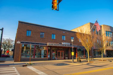 Long Kitchen and Bath Design, 190 E Main Caddesi, Hutton Caddesi, tarihi şehir merkezi Northville, Michigan MI, ABD. 