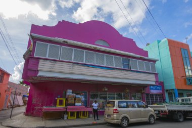 Bridgetown, Barbados 'un tarihi şehir merkezinde St Michael Row' daki tarihi ticari bina. Tarihi Bridgetown ve Garnizonu UNESCO 'nun Dünya Mirası Bölgesi.