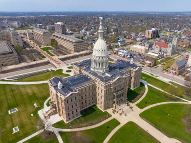 Michigan Eyalet Meclisi, Michigan Eyaleti 'nin 100 N Capitol Bulvarı, Lansing, Michigan MI, ABD' deki yasama hükümetidir..