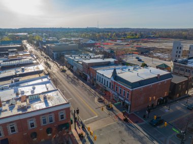 Tarihi ticari bina E Main Caddesi 'nde N Center Caddesi' nde Northville 'in tarihi şehir merkezinde, Michigan MI, ABD.