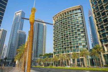 Şeyh Muhammed bin Rashid Bulvarı, Forte Kulesi ve Burj Vista Kulesi ile Burç Halife Bölgesi, Dubai şehir merkezi, BAE.