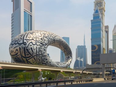 Şeyh Zayed Yolu 'ndaki Geleceğin Müzesi Dubai, BAE' de..
