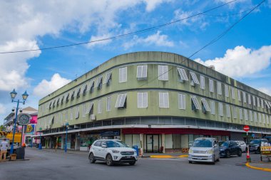 Bridgetown, Barbados 'un tarihi şehir merkezinde Broad Caddesi' ndeki Trident House alışveriş merkezinde. Tarihi Bridgetown ve Garnizonu UNESCO 'nun Dünya Mirası Bölgesi.