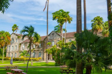 Codrington Koleji, Barbados, Saint John 'da bulunan bir Anglikan teoloji koleji. Bu üniversite Amerika 'daki en eski Anglikan ilahiyat okullarından biridir..