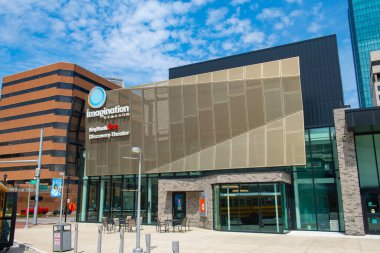 Imagination Station, Toledo, Ohio OH, ABD merkezindeki Maumee Nehri 'nde bulunan bir bilim müzesi..