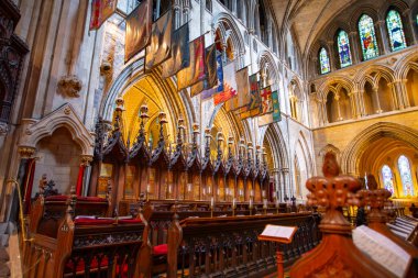 St. Patrick Katedrali 'nin sunağı. Bu katedral İrlanda 'nın İrlanda' nın başkenti Dublin 'deki Patrick Caddesi' ndeki ulusal katedralidir..
