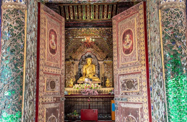 Lampang Tailândia Setembro 2019 Imagem Buddha Dentro Templo Sri Chum — Fotografia de Stock