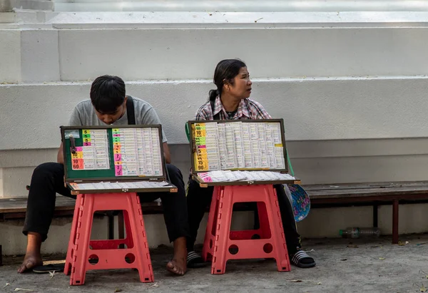 Bangkok Thailandia Feb 2020 Venditori Biglietti Della Lotteria Governo Accanto — Foto Stock