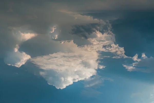 Ciel Nuageux Magnifique Avec Lumière Qui Brille Soleil Douceur Nuage — Photo