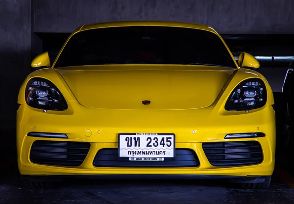 Bangkok Tailândia Junho 2021 Vista Frontal Carro Esportivo Porsche Amarelo — Fotografia de Stock