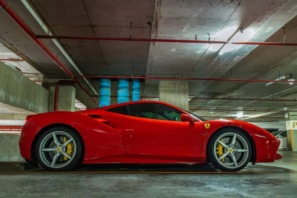 Bangkok Tailândia Julho 2021 Lado Red Ferrari Sports Car Estacionado — Fotografia de Stock