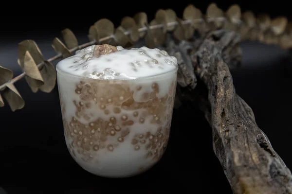 Süße Sago Creme Mit Gehacktem Taro Und Kokosmilch Der Glasschale — Stockfoto