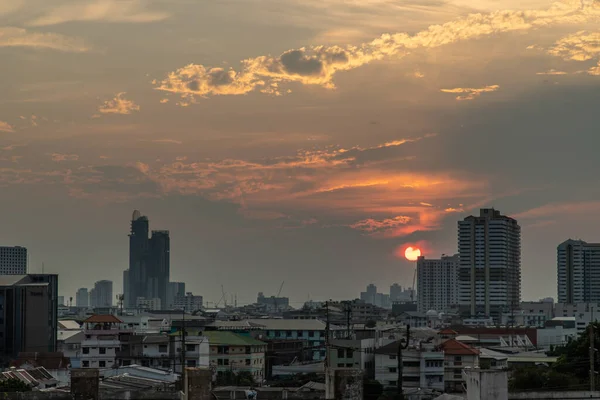 Bangkok Tayland Nisan 2020 Günbatımında Batan Güneşli Siluetli Şehirlerin Işığında — Stok fotoğraf