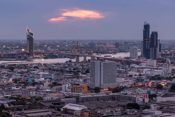 Bangkok Tayland Mayıs 2020 Bangkok Şehrinin Güzel Manzarası Akşamları Chaopraya — Stok fotoğraf