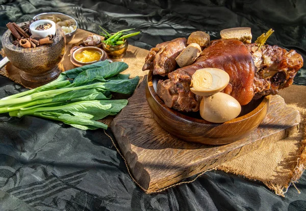 Chinese Traditional Dish Stewed Pork Leg Boiling Sweet Gravy Sauce — Stock Photo, Image