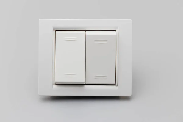 Interruptor Branco Dois Botões Fundo Cinza Eletricista Casa Para Reparação — Fotografia de Stock