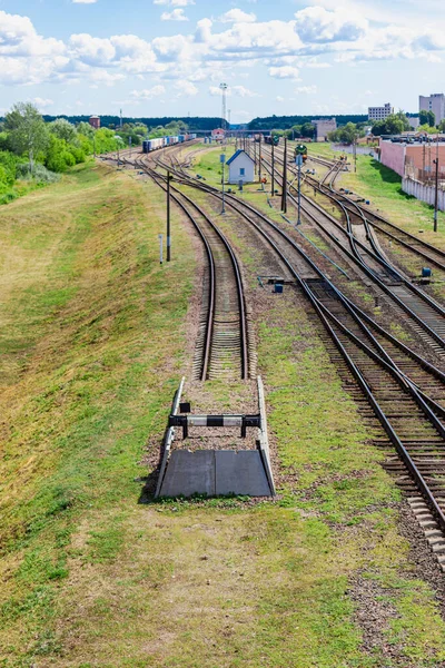 Spoorweg Doodlopend Bij Het Station Voor Het Sorteren Van Wagons — Stockfoto